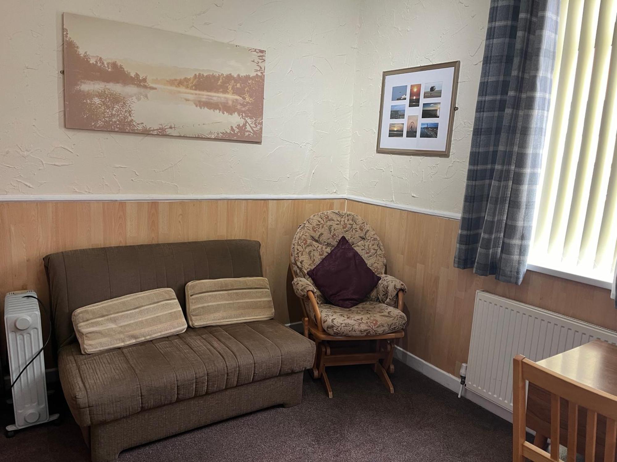 Lindisfarne Holiday Apartments - Families & Couples Only Blackpool Exterior photo