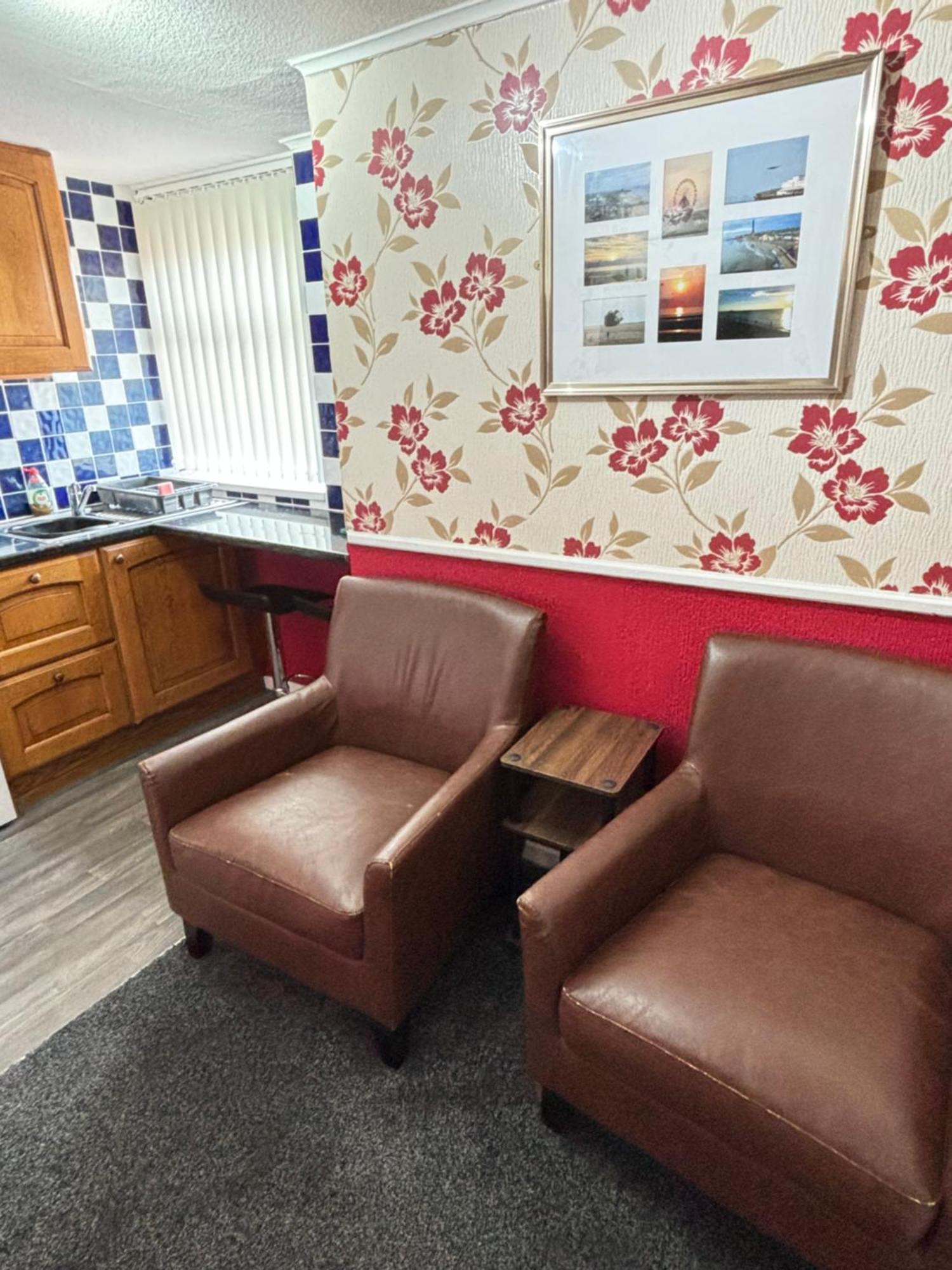 Lindisfarne Holiday Apartments - Families & Couples Only Blackpool Exterior photo