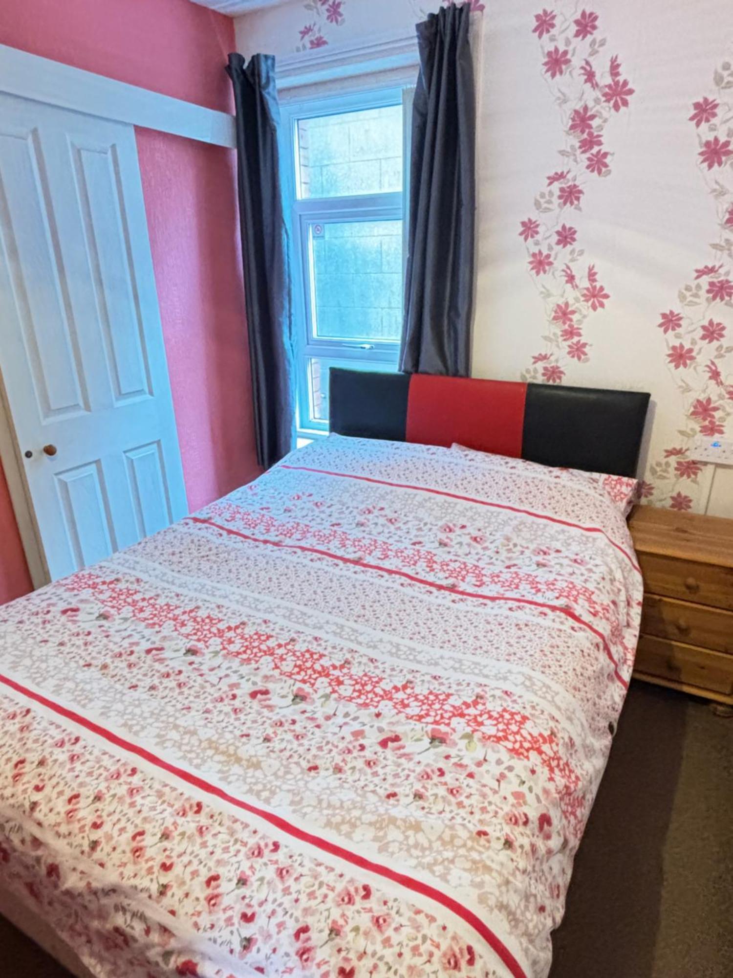 Lindisfarne Holiday Apartments - Families & Couples Only Blackpool Exterior photo